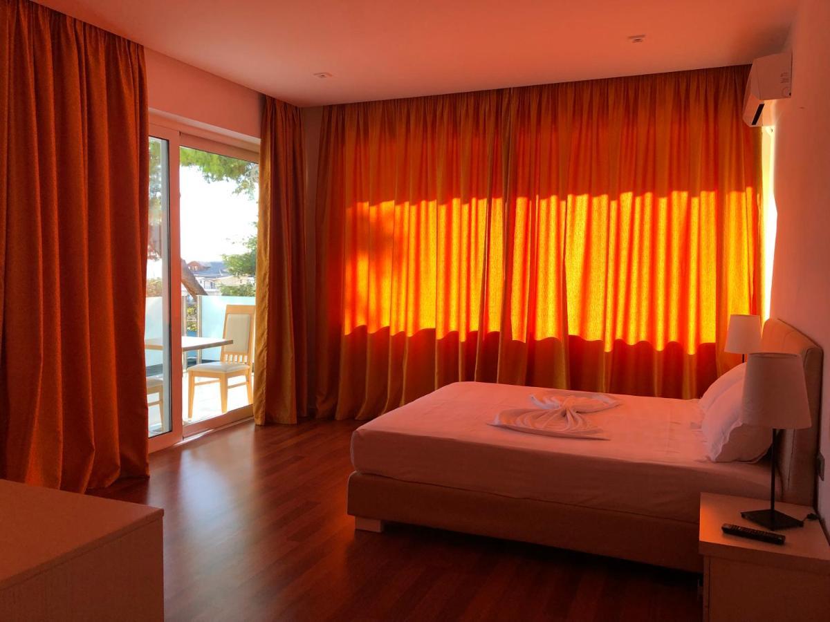 Nemesis Hotel Sarande Exterior photo