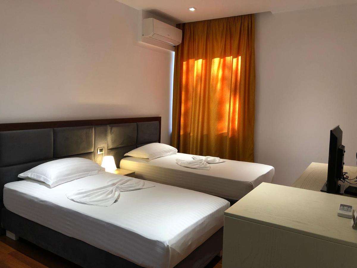 Nemesis Hotel Sarande Exterior photo