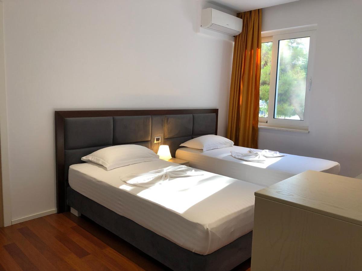 Nemesis Hotel Sarande Exterior photo