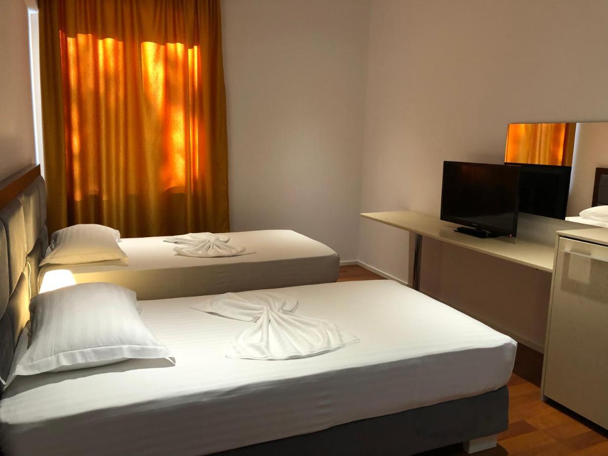Nemesis Hotel Sarande Exterior photo