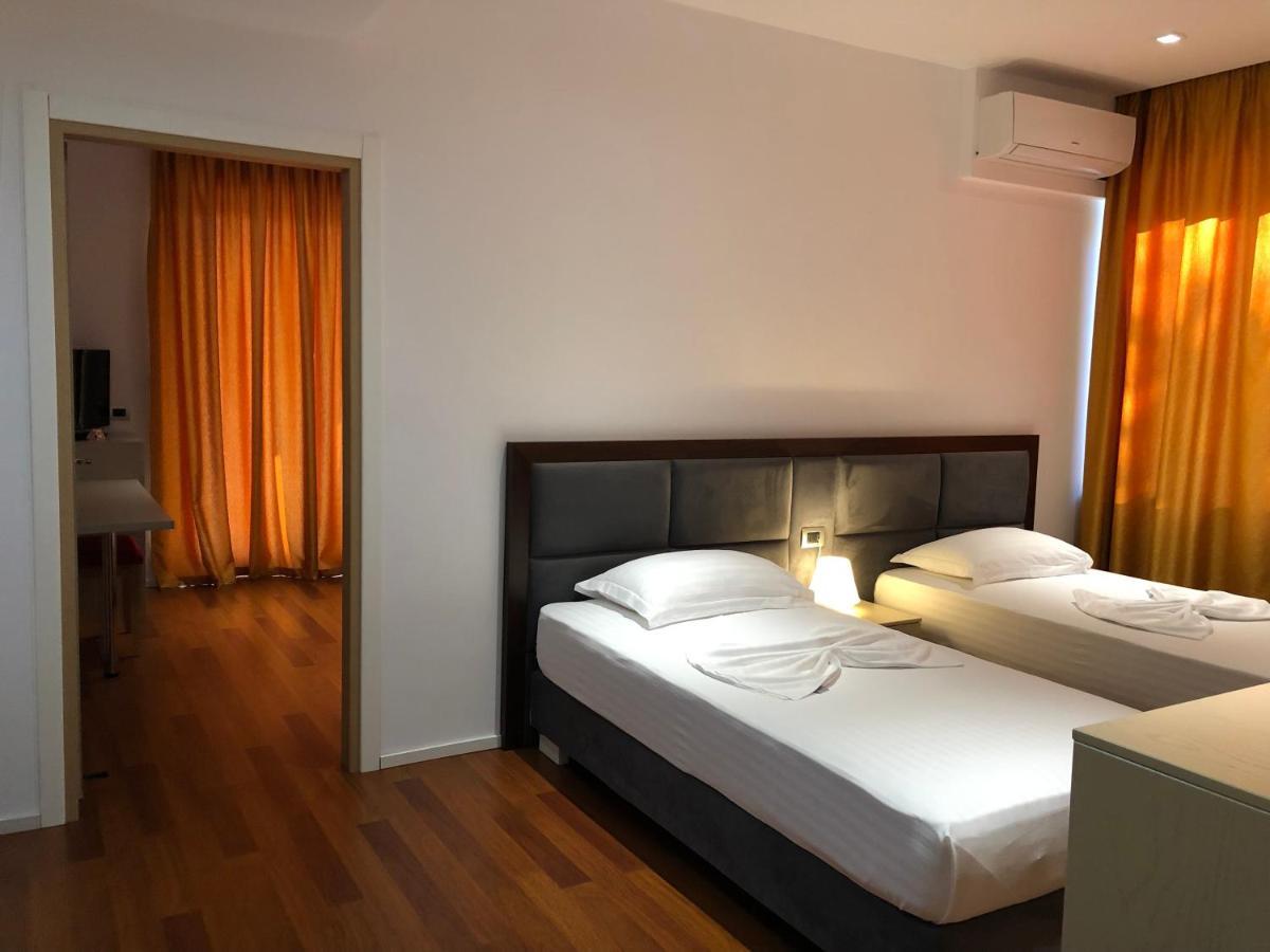 Nemesis Hotel Sarande Exterior photo