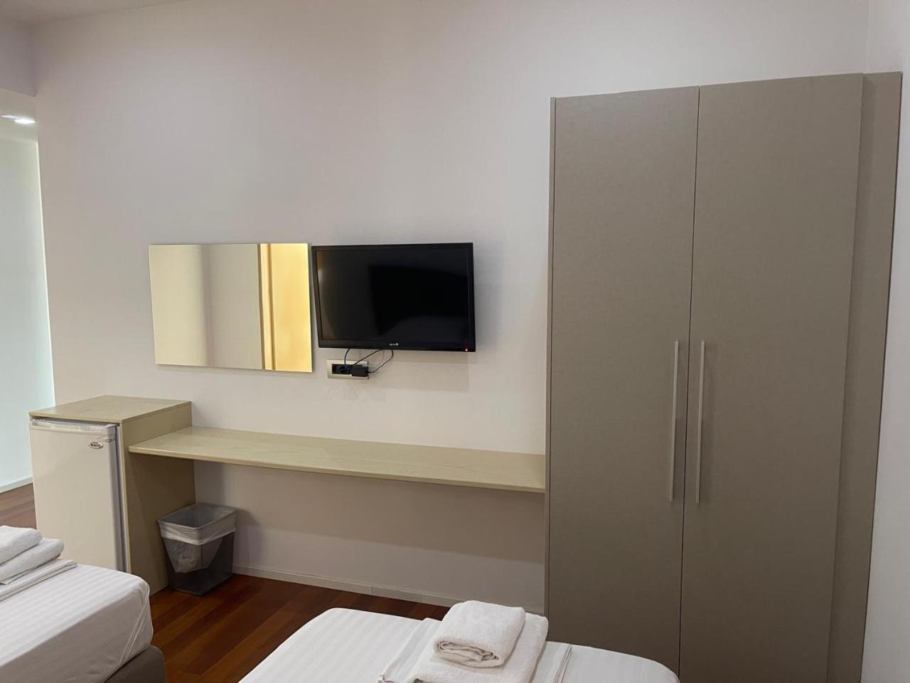 Nemesis Hotel Sarande Exterior photo